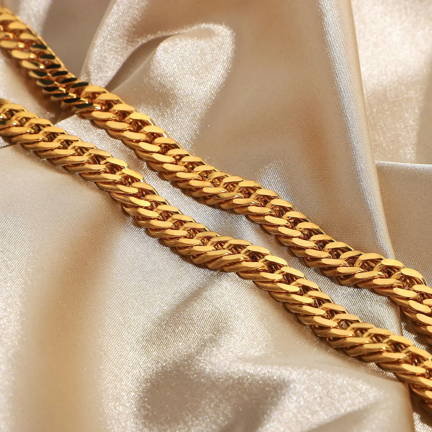 Gold Plated Anti-Tarnish Chunky Link Chain Necklace