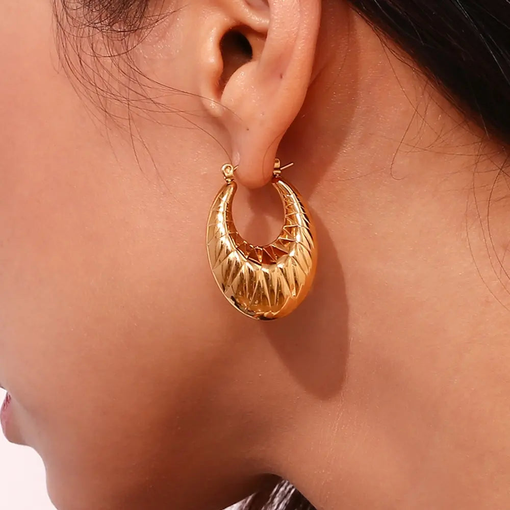 Gold Plated Anti-Tarnish Texture Oval Croissant Hoop Earrings