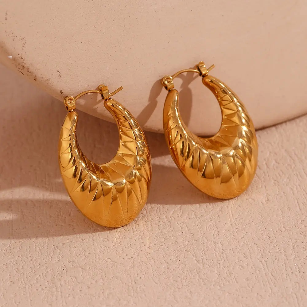Gold Plated Anti-Tarnish Texture Oval Croissant Hoop Earrings